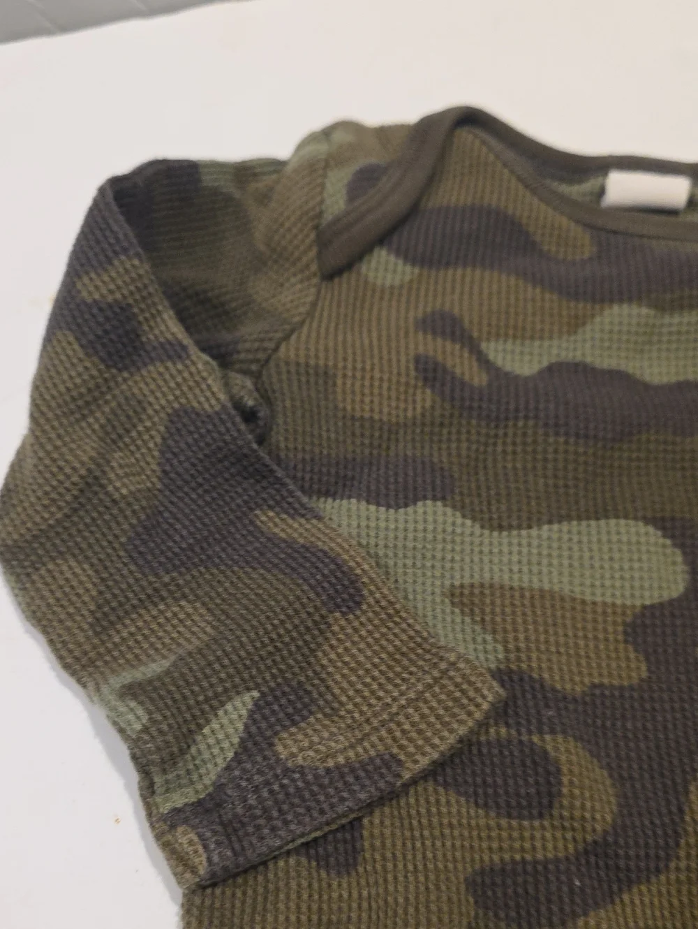 GAP Olive Camo Long-Sleeve Baby One-Piece 6-12 Months